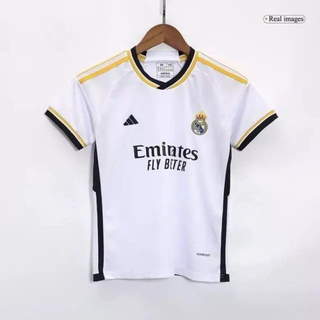 a white and black sports shirt on a swinger