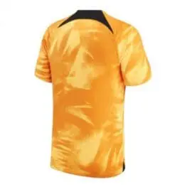 a back of a yellow shirt