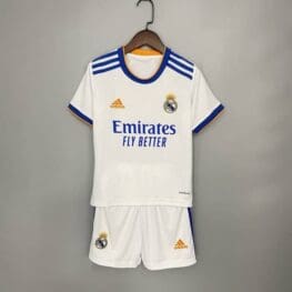 Детская футбольная форма Реал Мадрид с именем номером и гетрами