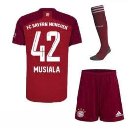 Футбольная форма Мусиала 42 Бавария Мюнхен 2021-2022 с гетрами
