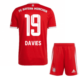 Детская футбольная форма Бавария Мюнхен Дейвис 2023 год