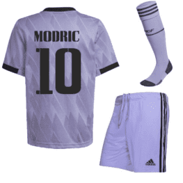Гостевая футбольная форма Модрич Реал Мадрид 2023 года с гетрами