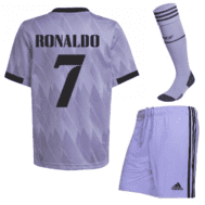 Гостевая футбольная форма Роналду Реал Мадрид 2023 года с гетрами