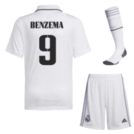 Футбольная форма Бензема Реал Мадрид 2023 года с гетрами