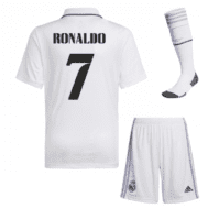 Детская футбольная форма Роналду Реал Мадрид 2023 года с гетрами