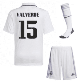 Детская футбольная форма Вальверде Реал Мадрид 2023 года с гетрами