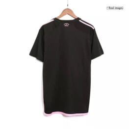 a black shirt with pink stripes on a swinger