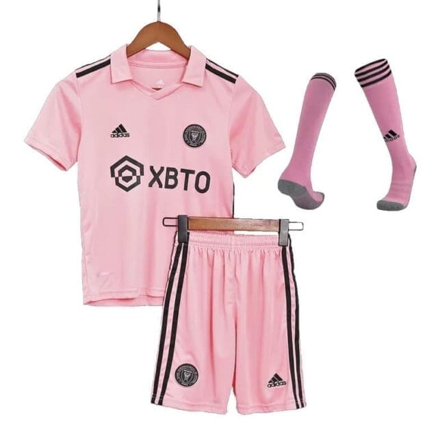Детская футбольная форма Интер Майами розовая с гетрами