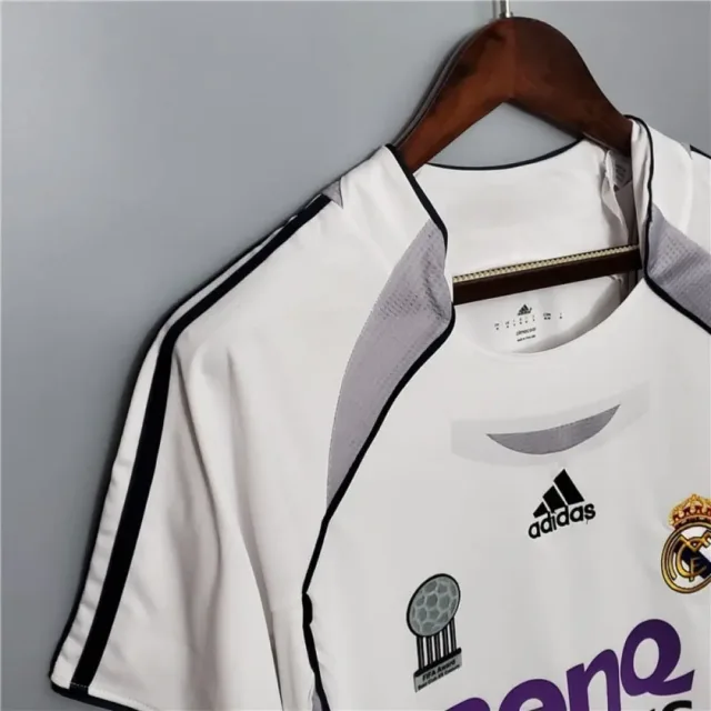 real madrid 2006 07 home jersey 3 1000x1000 1.jpg