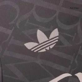 Детская футбольная форма Реал Мадрид Серая с гетрами