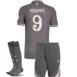 Серая футбольная форма Реал Мадрид Мбаппе с гетрами